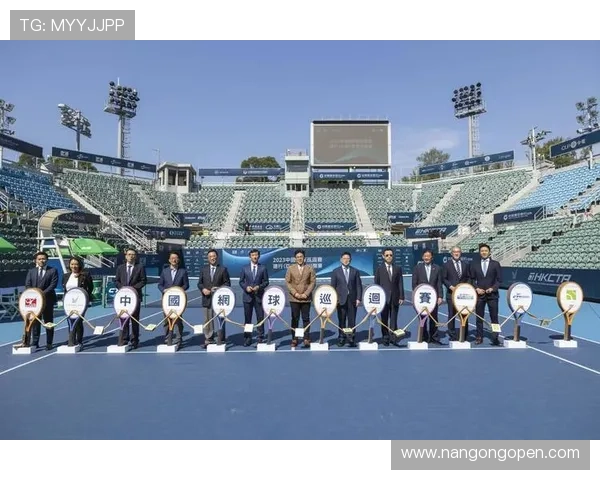 全新赛季网球巡回赛群雄逐鹿顶尖球员争锋赛事格局或迎重大变化