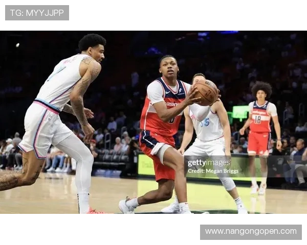 奇才队最新赛季战绩分析及核心球员表现点评