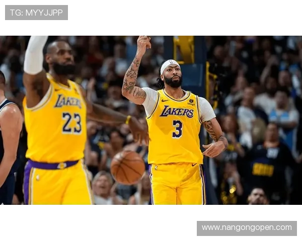 湖人队新赛季阵容曝光 詹姆斯与浓眉联手冲击总冠军